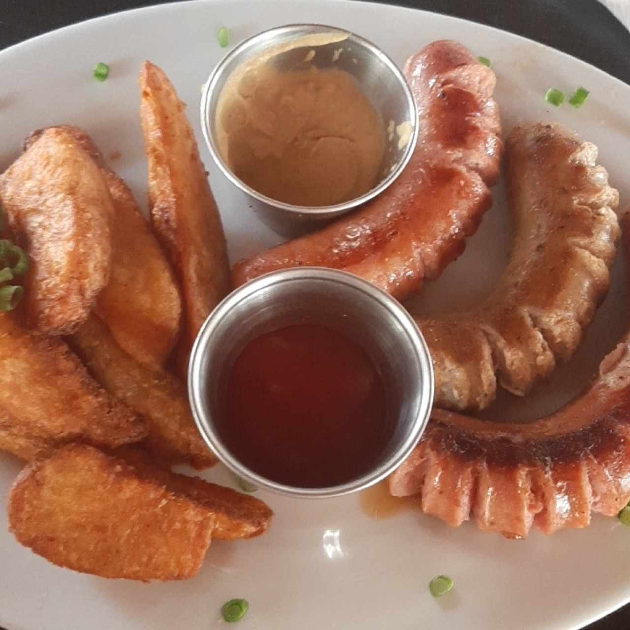 picada de salchichas