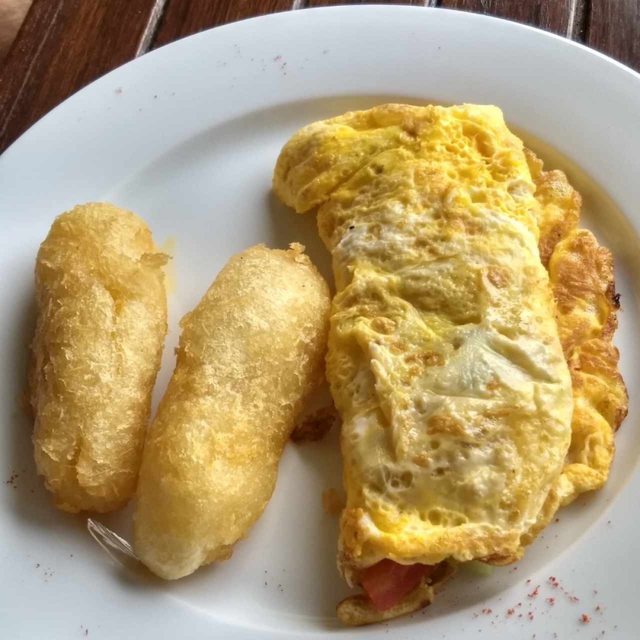 Omelette con vegetales y carimañolas