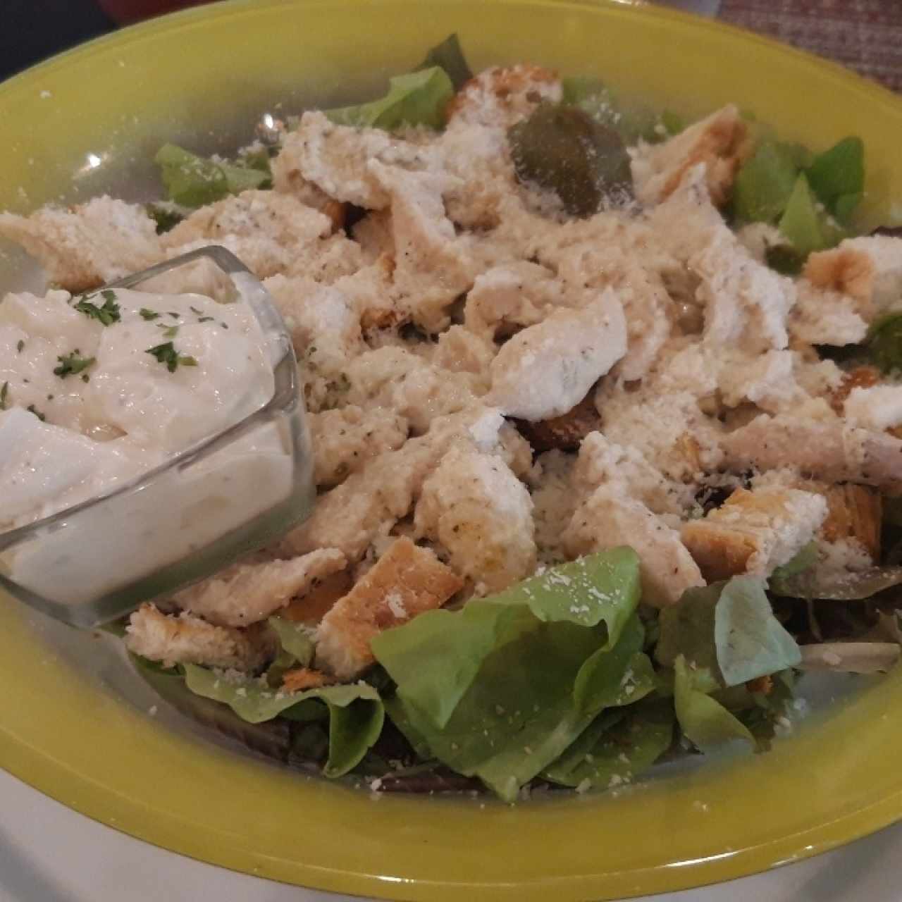 Ensalada Cesar con Pollo