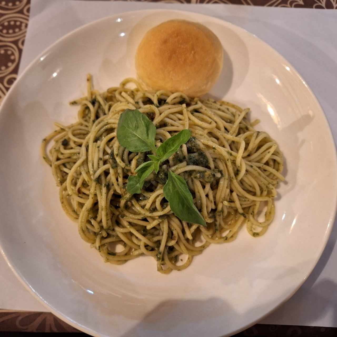 Spaghetti al pesto