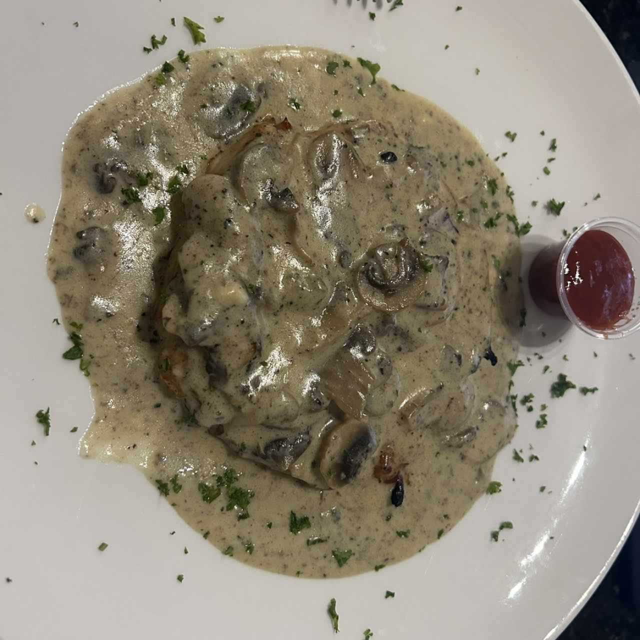 Filete de pollo en salsa de trufas