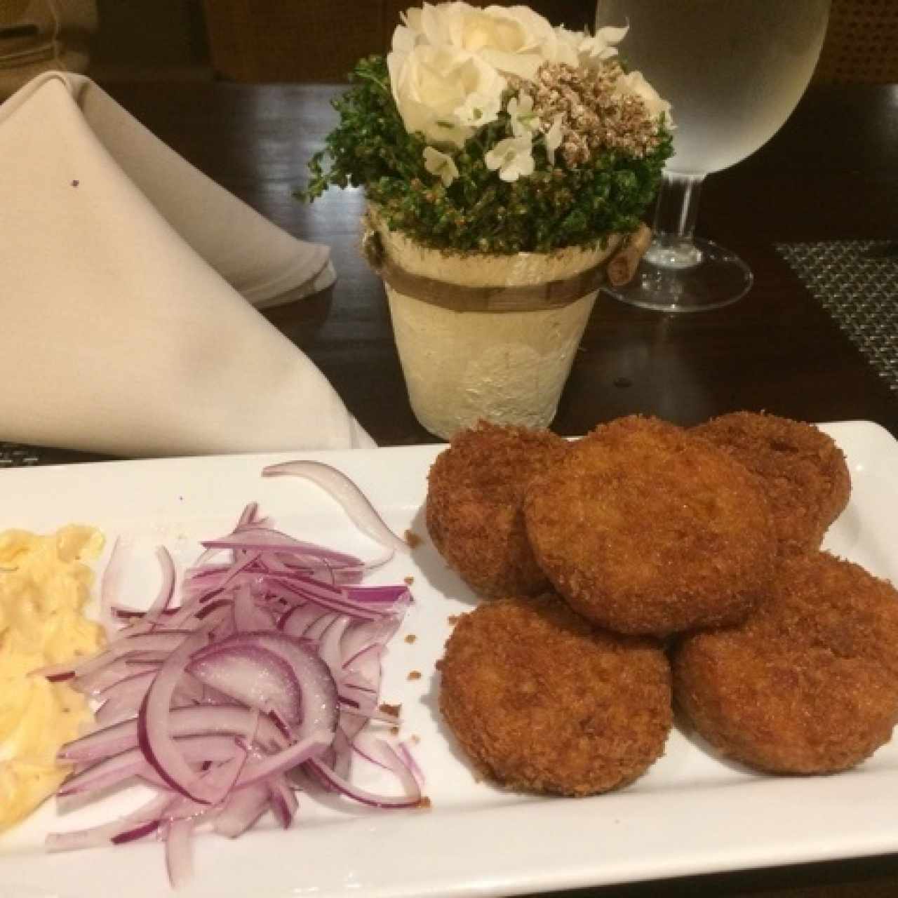 Croquetas de chorizo tableño