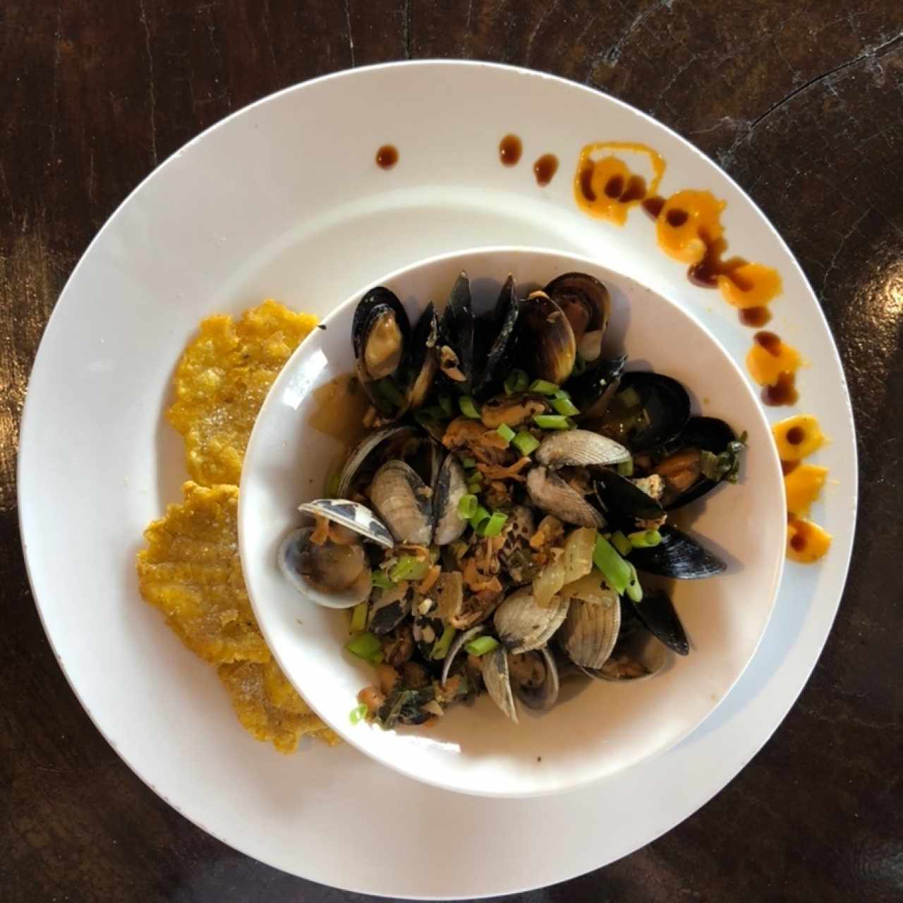 mejillones con almejas en salsa de coco