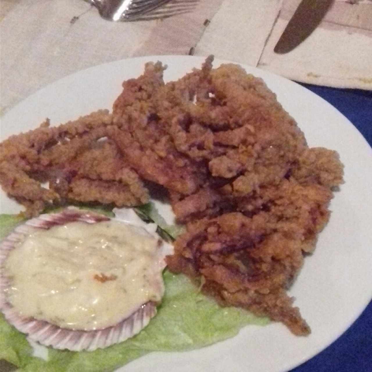 Arañitas apanadas con salsa tartara