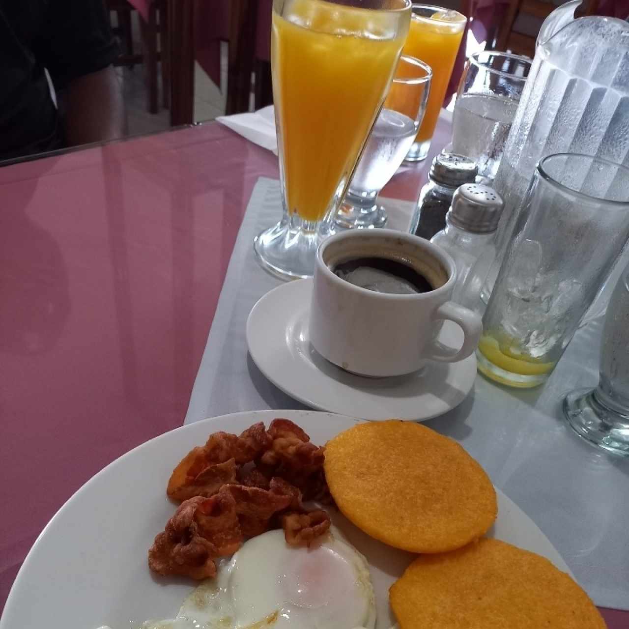 desayuno café y jugo