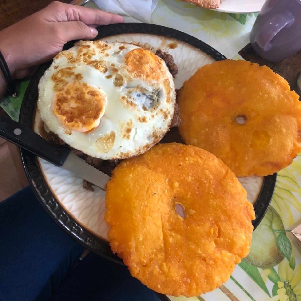 bistec a caballo con tortilla