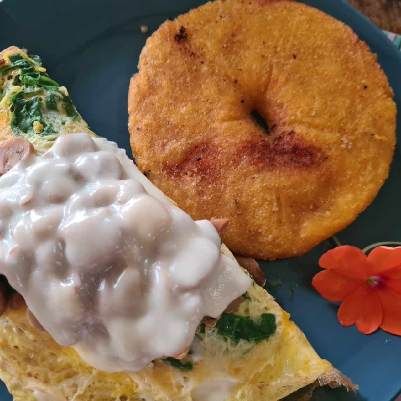 omelette con hongos y espinacas 