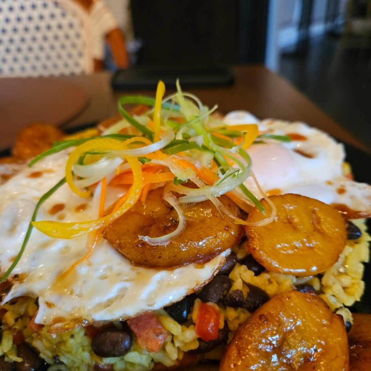 Arroz con frijoles ,chorizo tableño