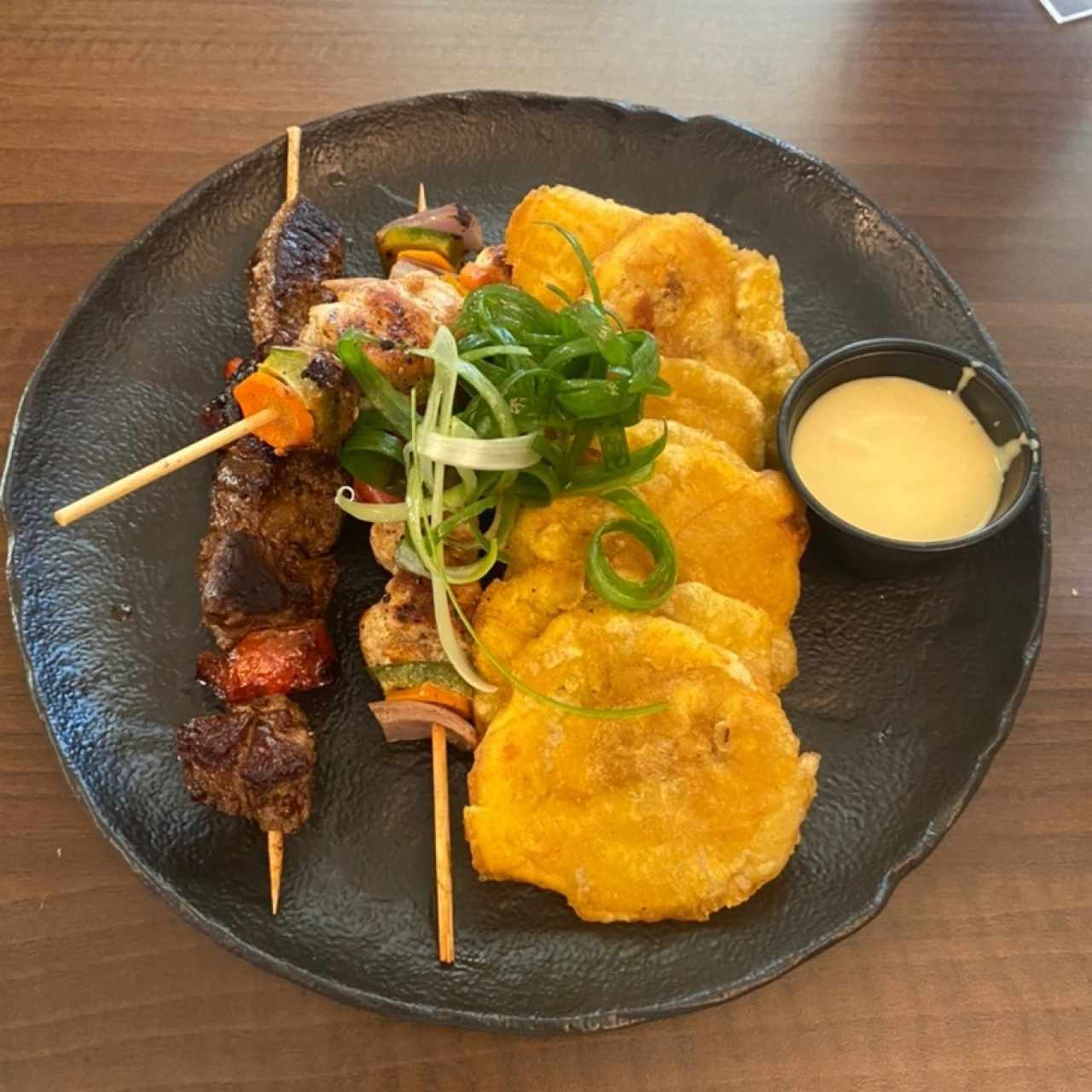 brochetas de carne de pollo