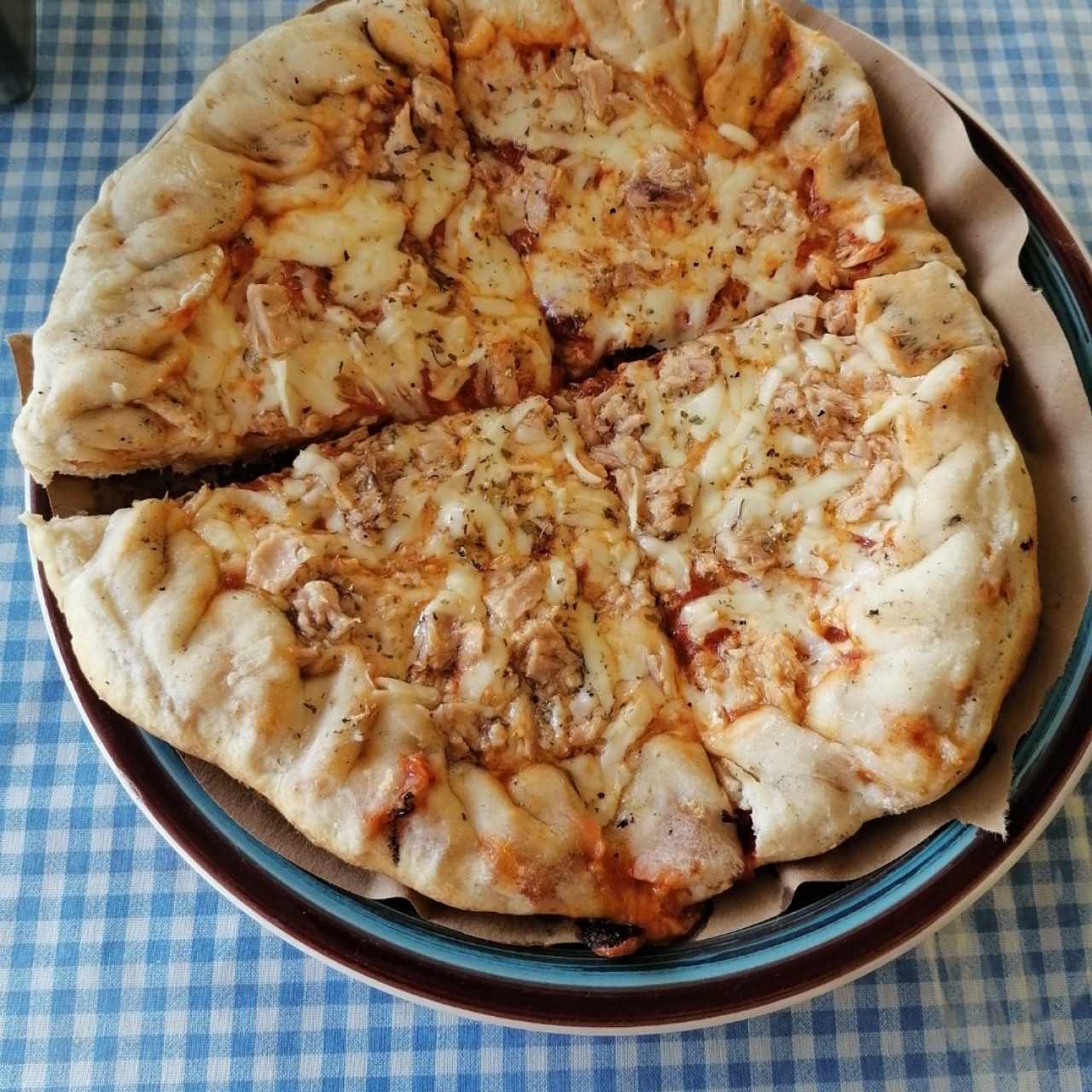 Pizza con atún 