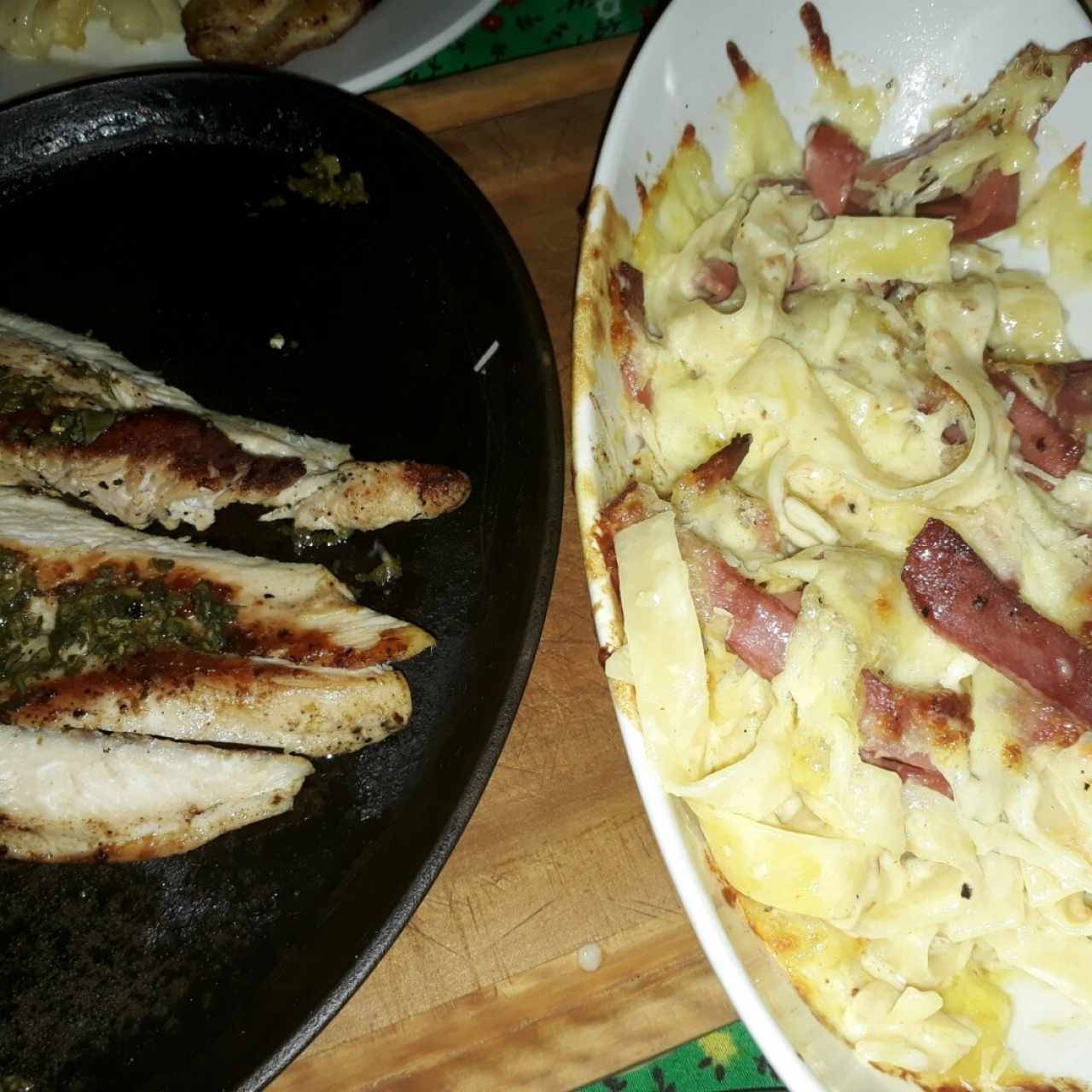 Fetuccini Alfredo con pollo