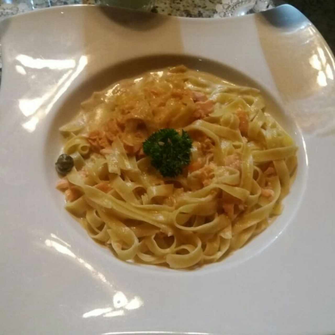 Fetuccini con Salmón 