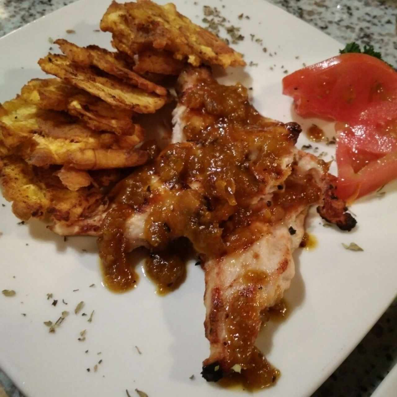 Pollo a la naranja con patacones