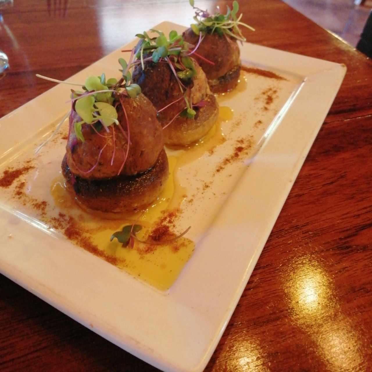 Hongos Asados con Chorizo.