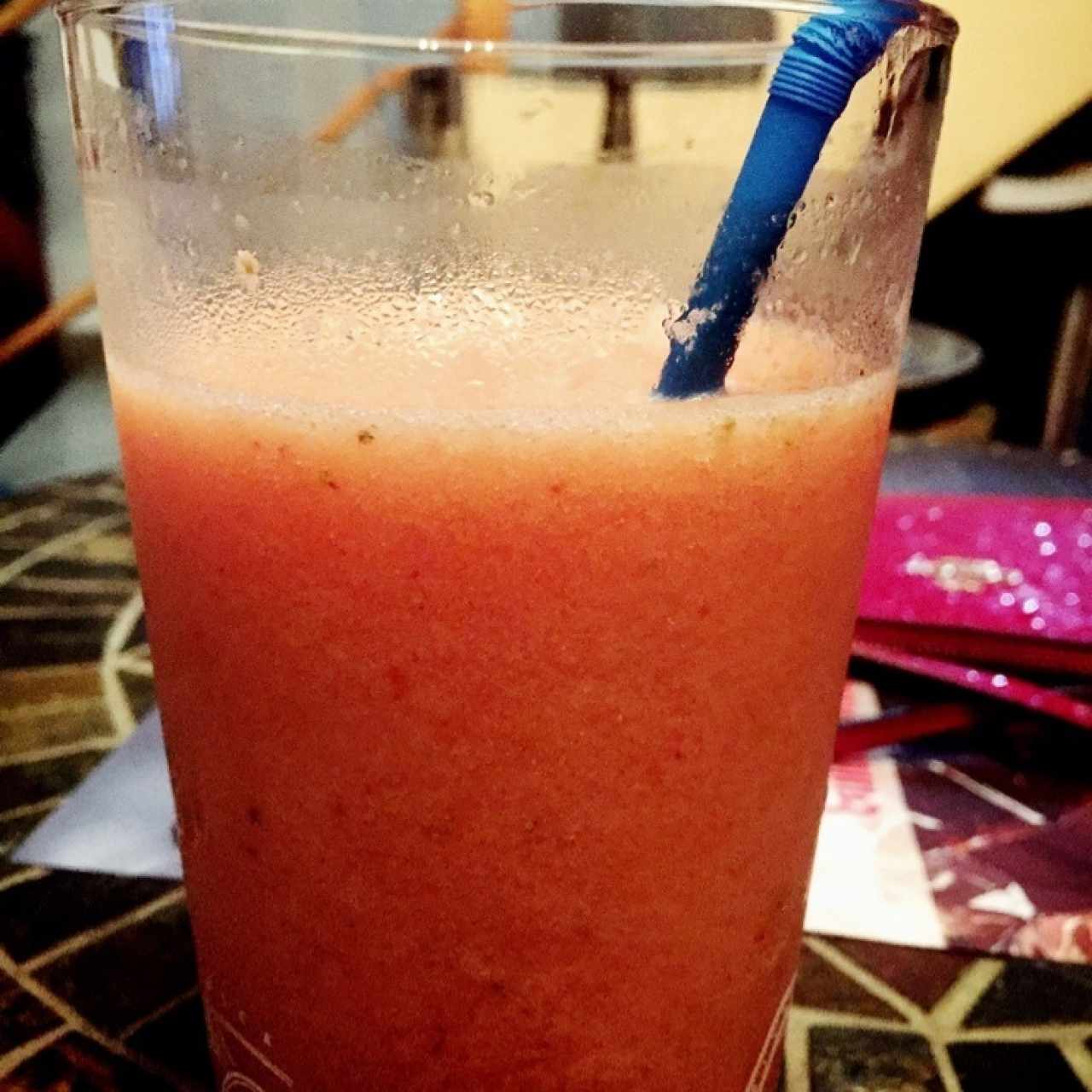 batido de fresa banano y naranja 