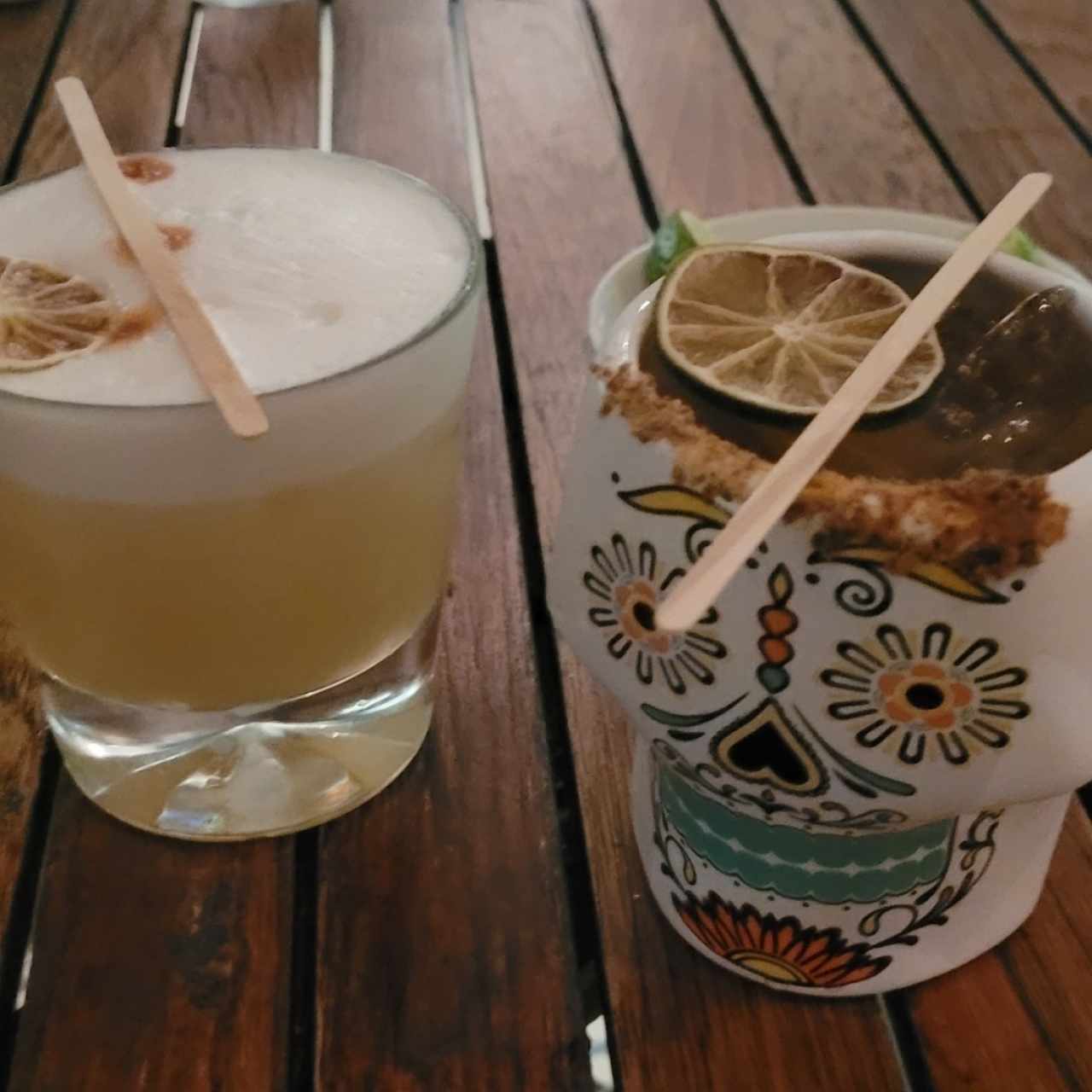 Whisky Sour y Mezcalito Tamarindo