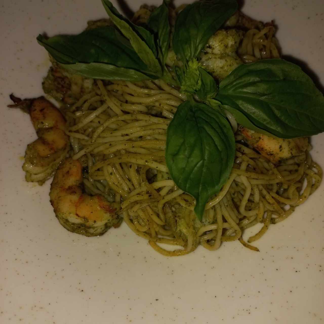 Pasta al óleo con langostino