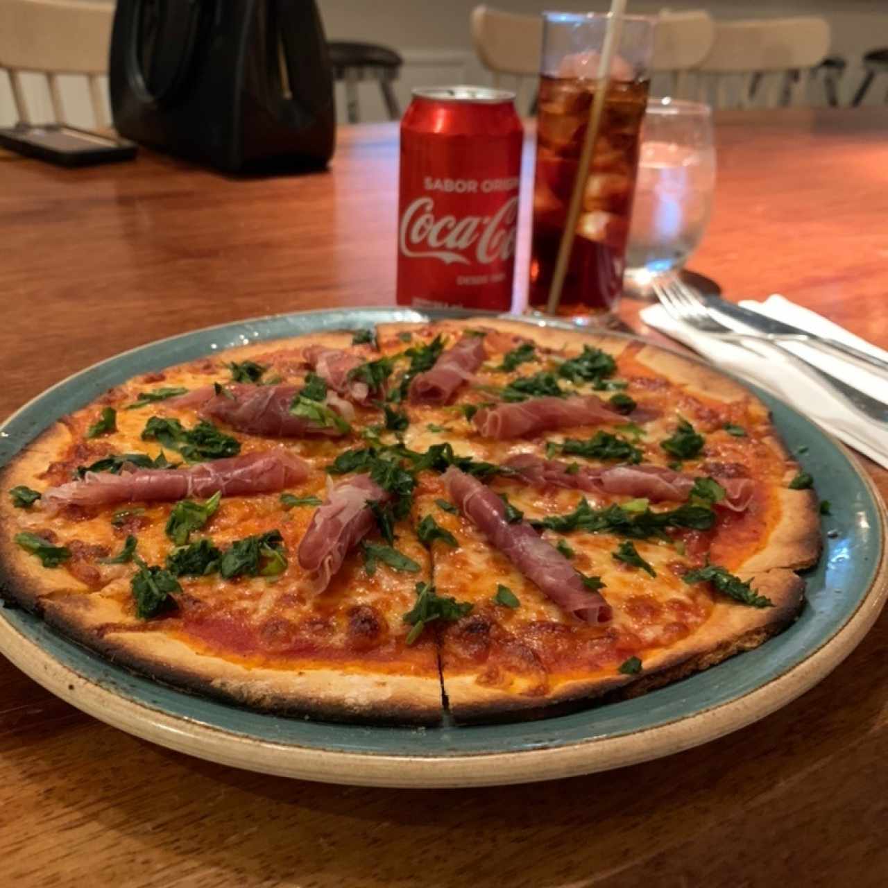 Pizza de prosciutto & arúgula