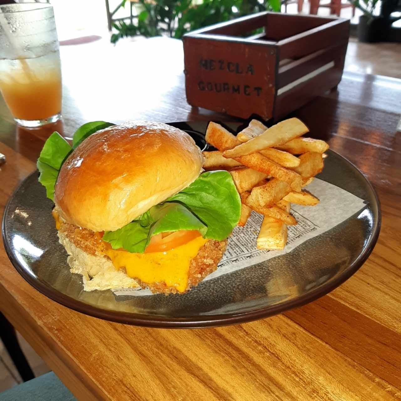 Hamburguesa Pollito Frita