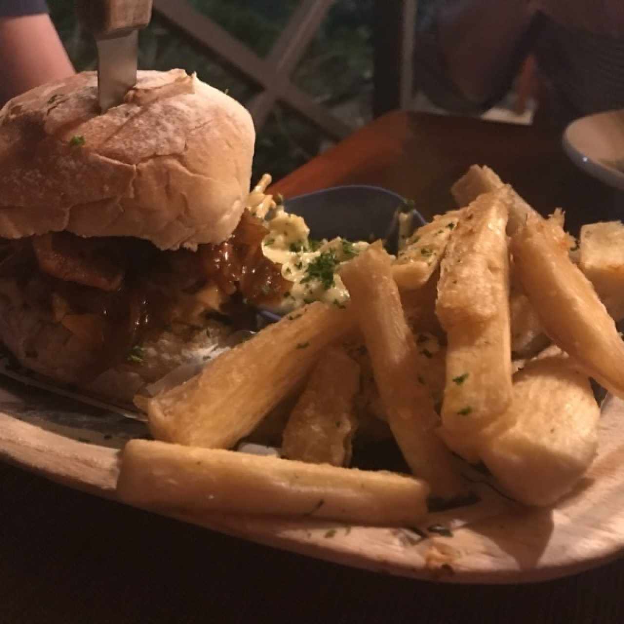 pulled pork burger