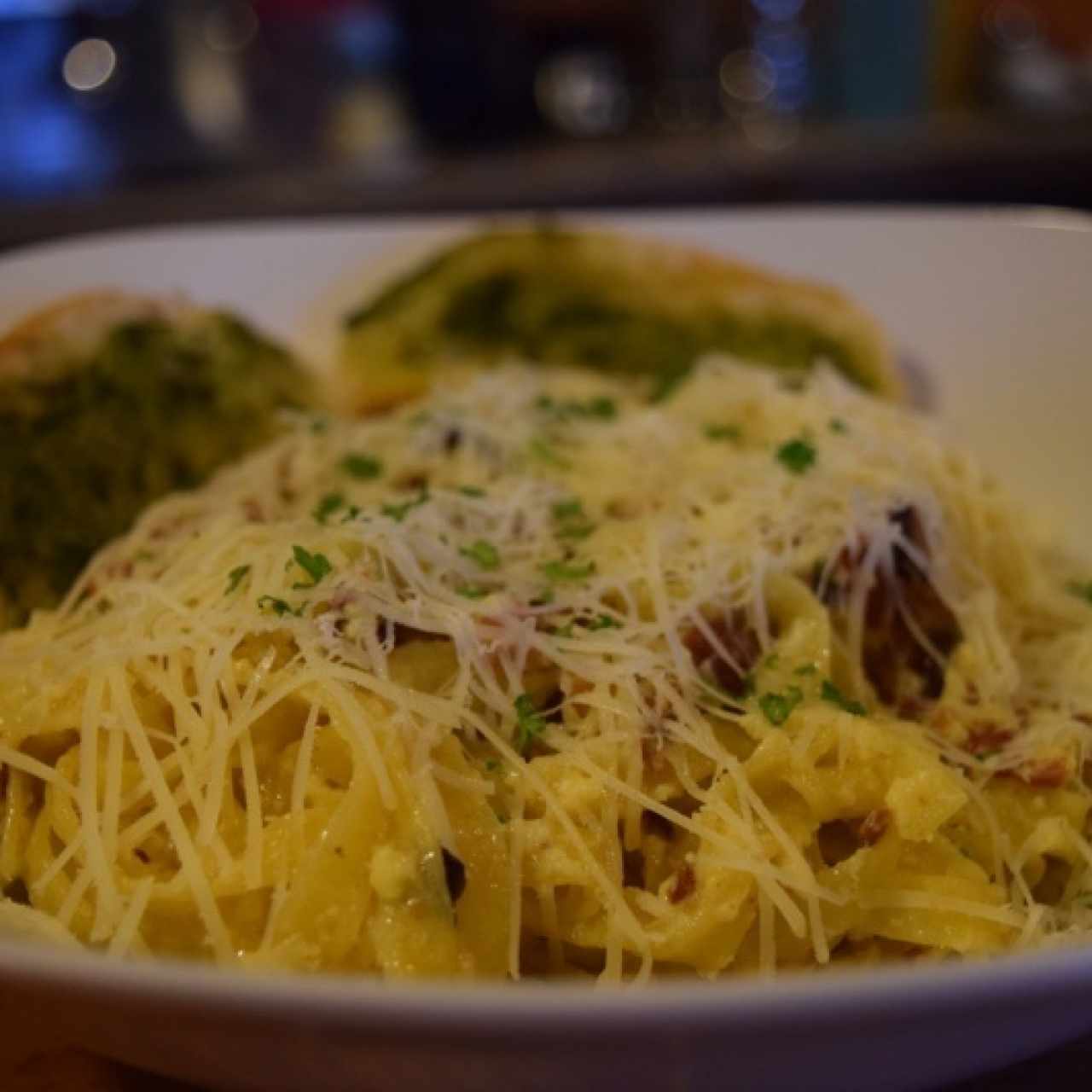 Carbonara con pesto panini