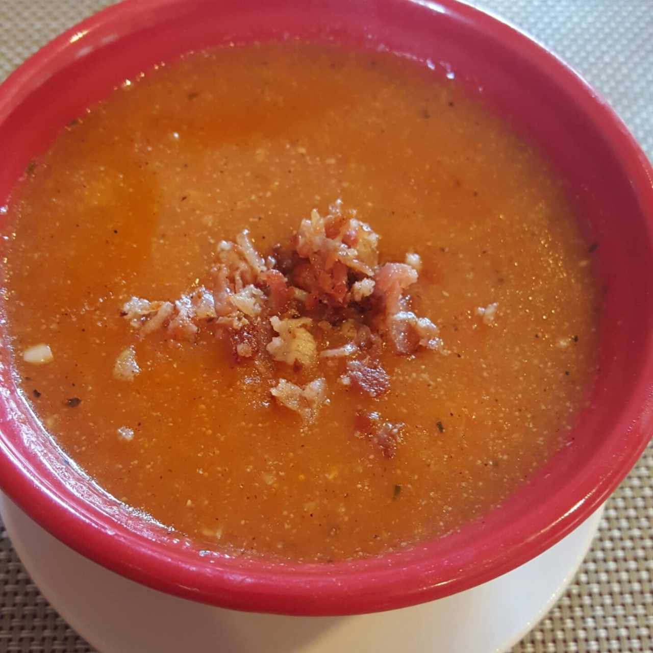 sopa tomate con bacon 