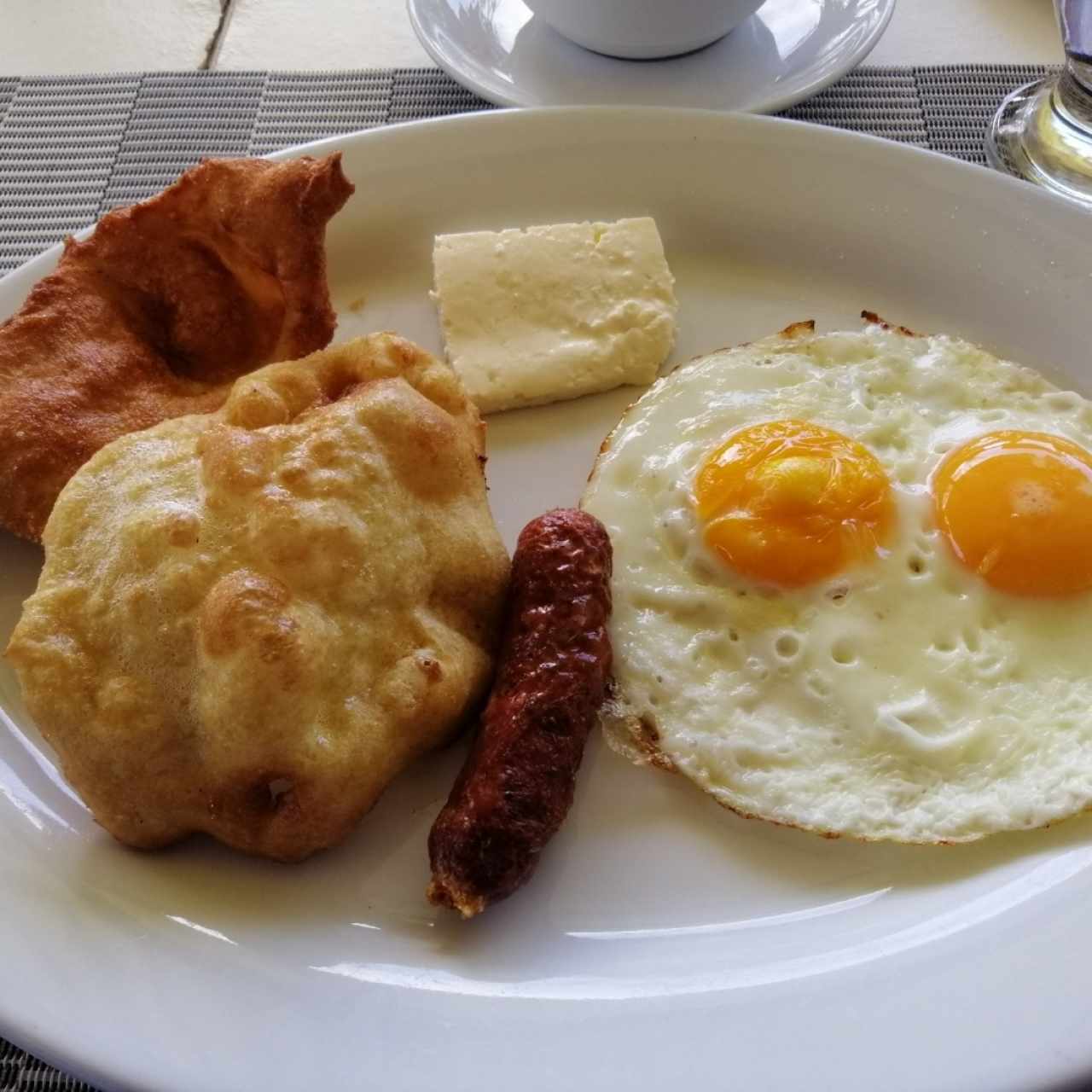 Hojaldre y huevos