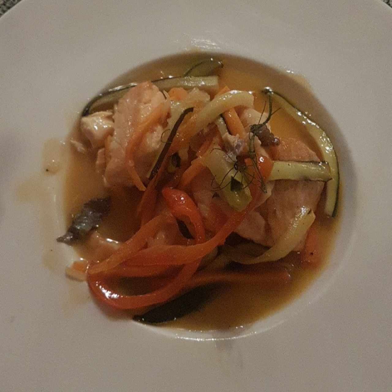 salmon con salsa de maracuya