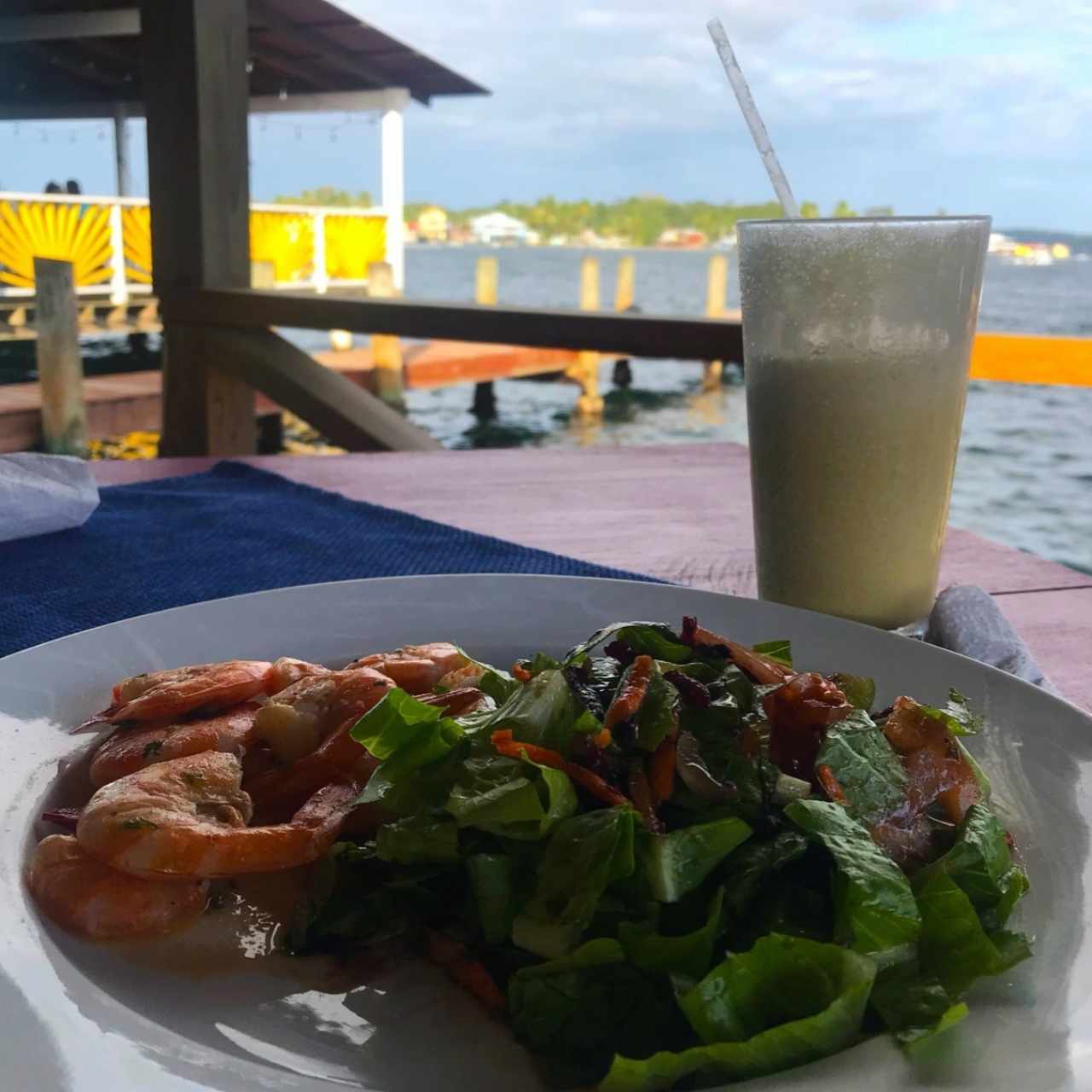 Ensalada de Camarones