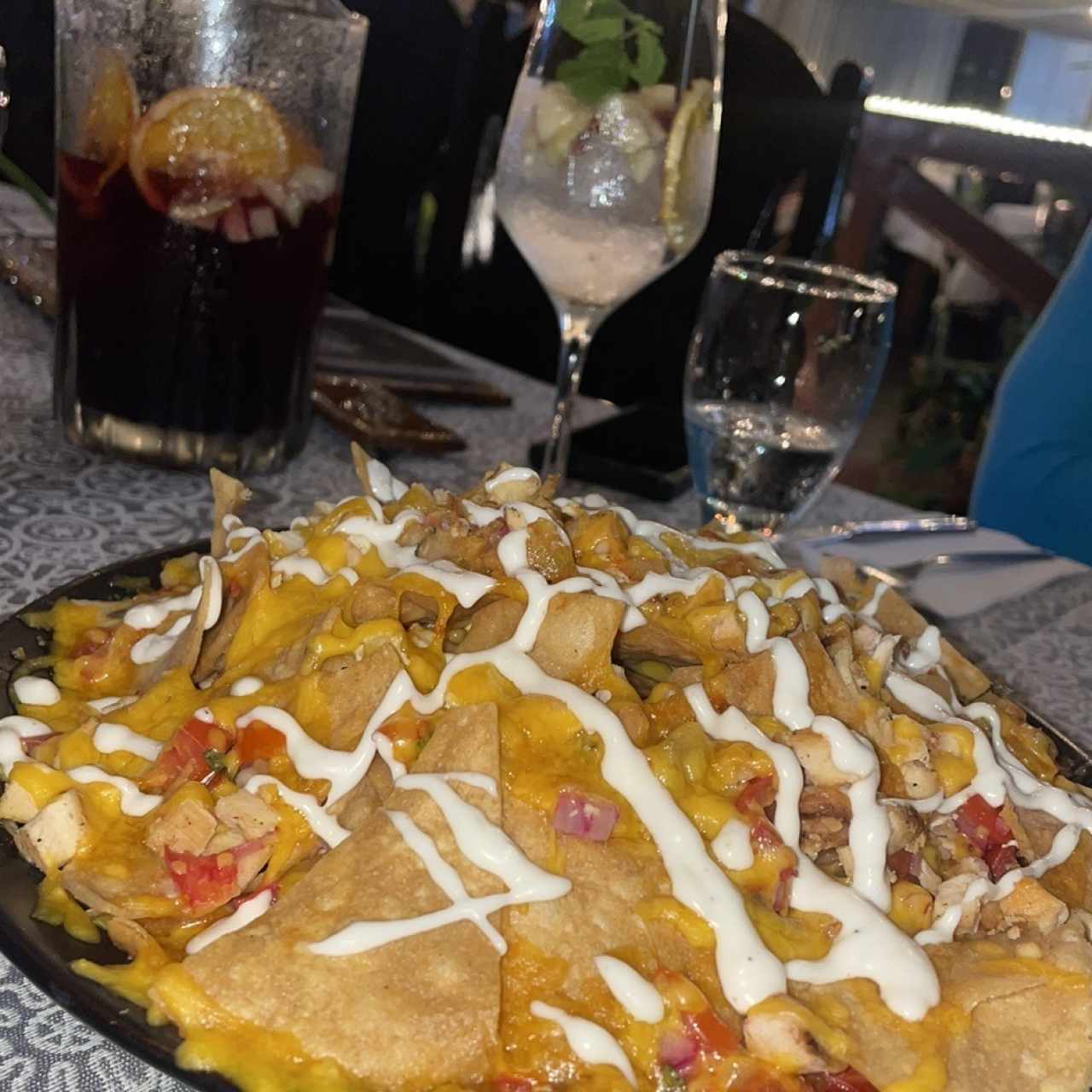 Nachos De La Vieja con pollo