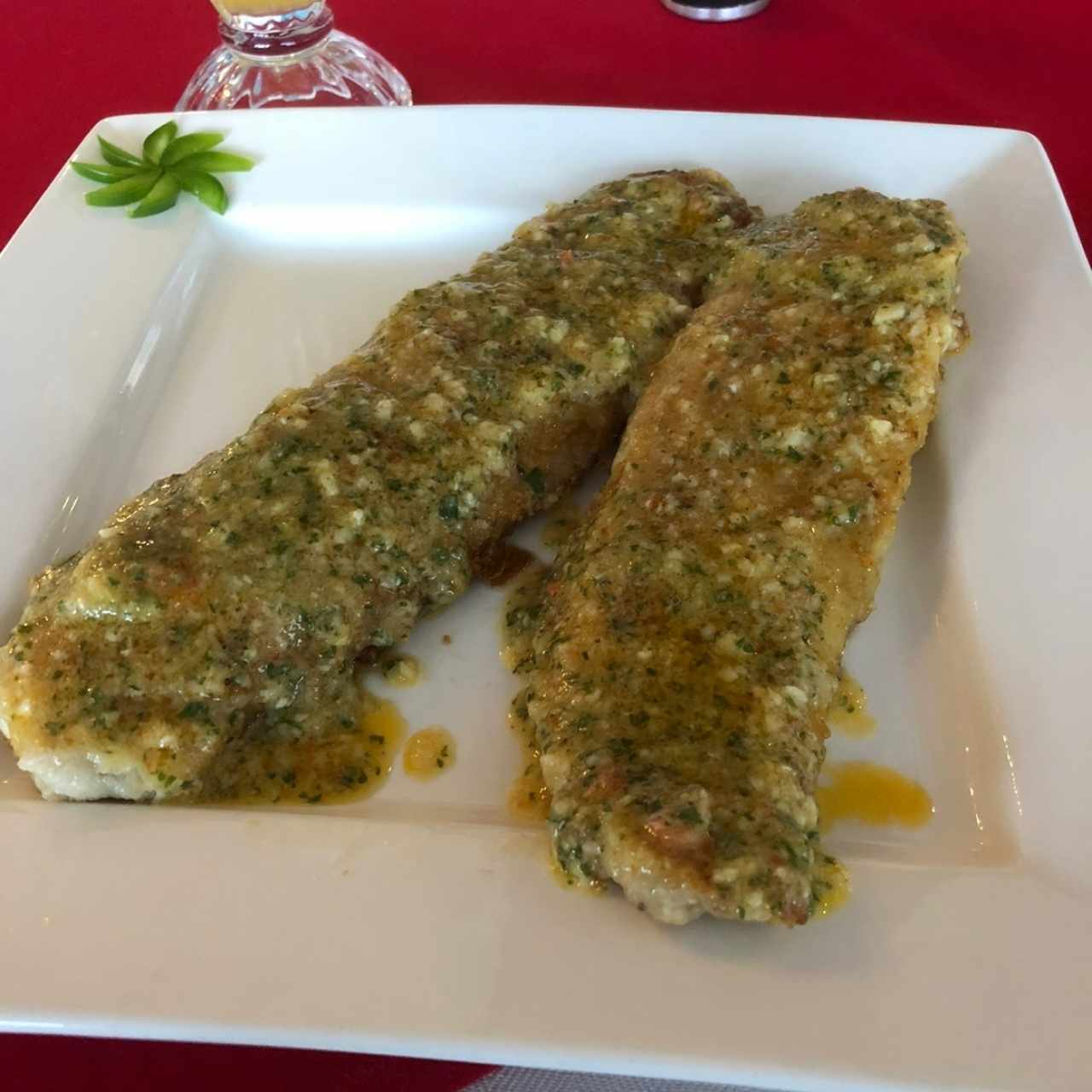 Filete de Corvina al ajillo