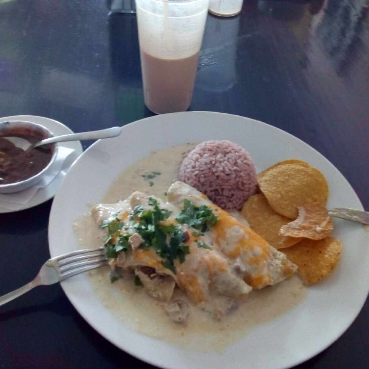 Enchiladas y Horchata