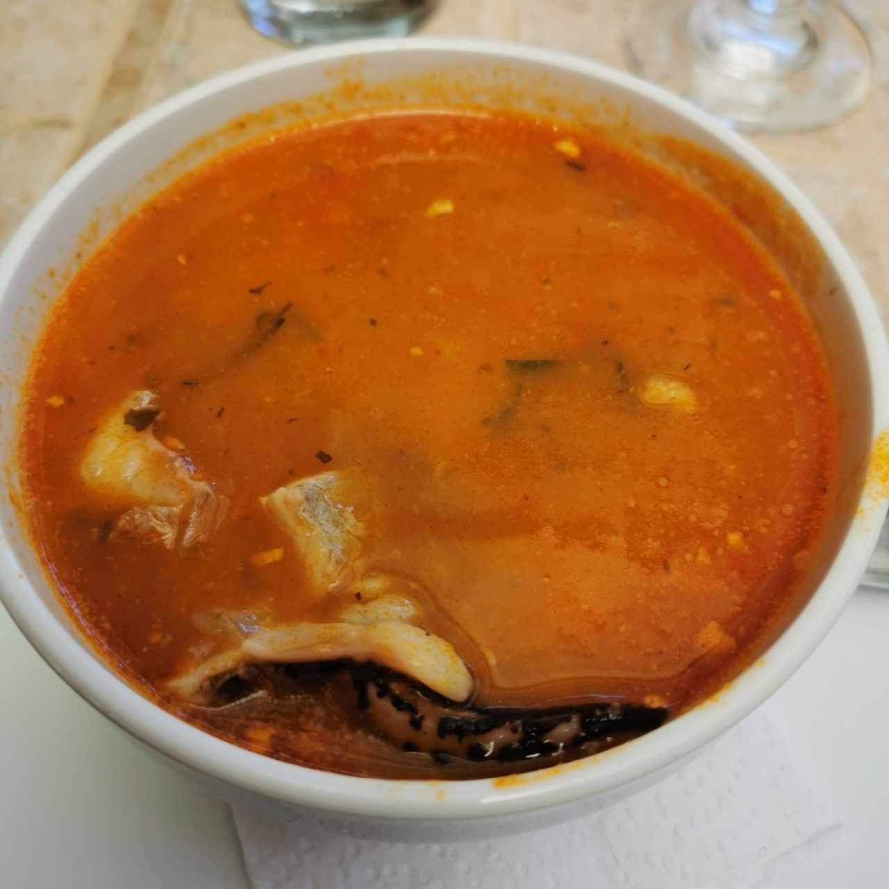 Sopa de mariscos pequeña 