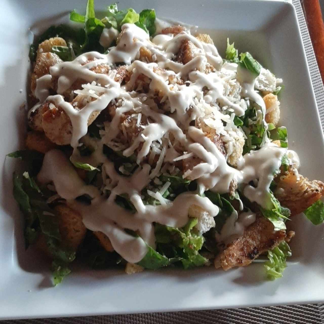 ensalada cesar con pollo