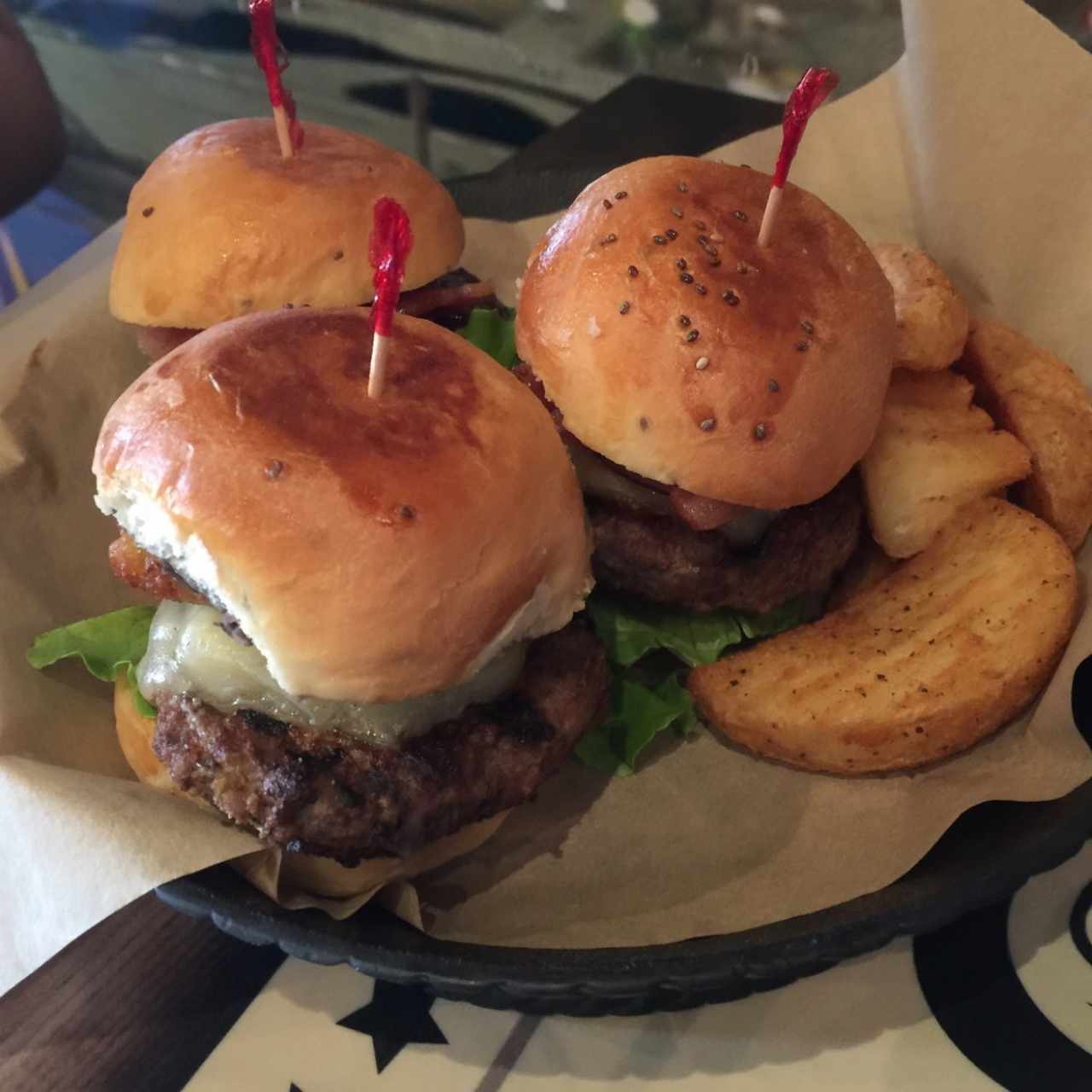 Trio Burguer con papas wester