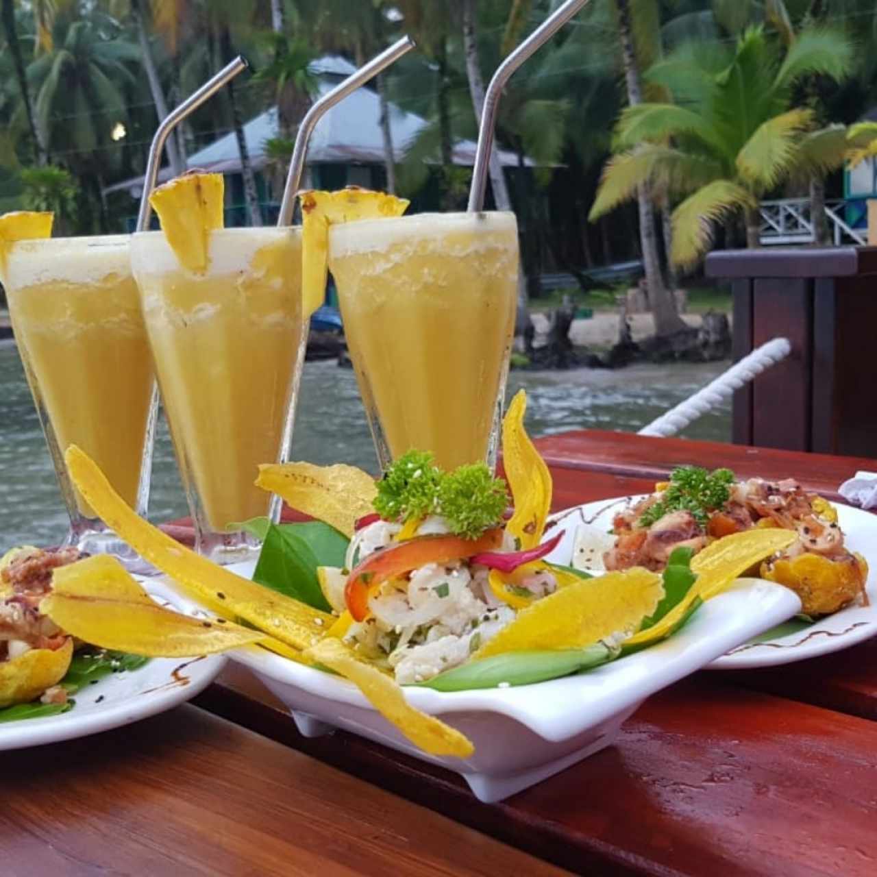 Piña colada, ceviche del día