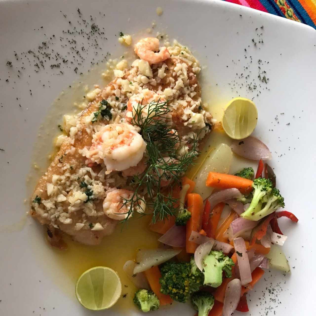 corvina con camarones