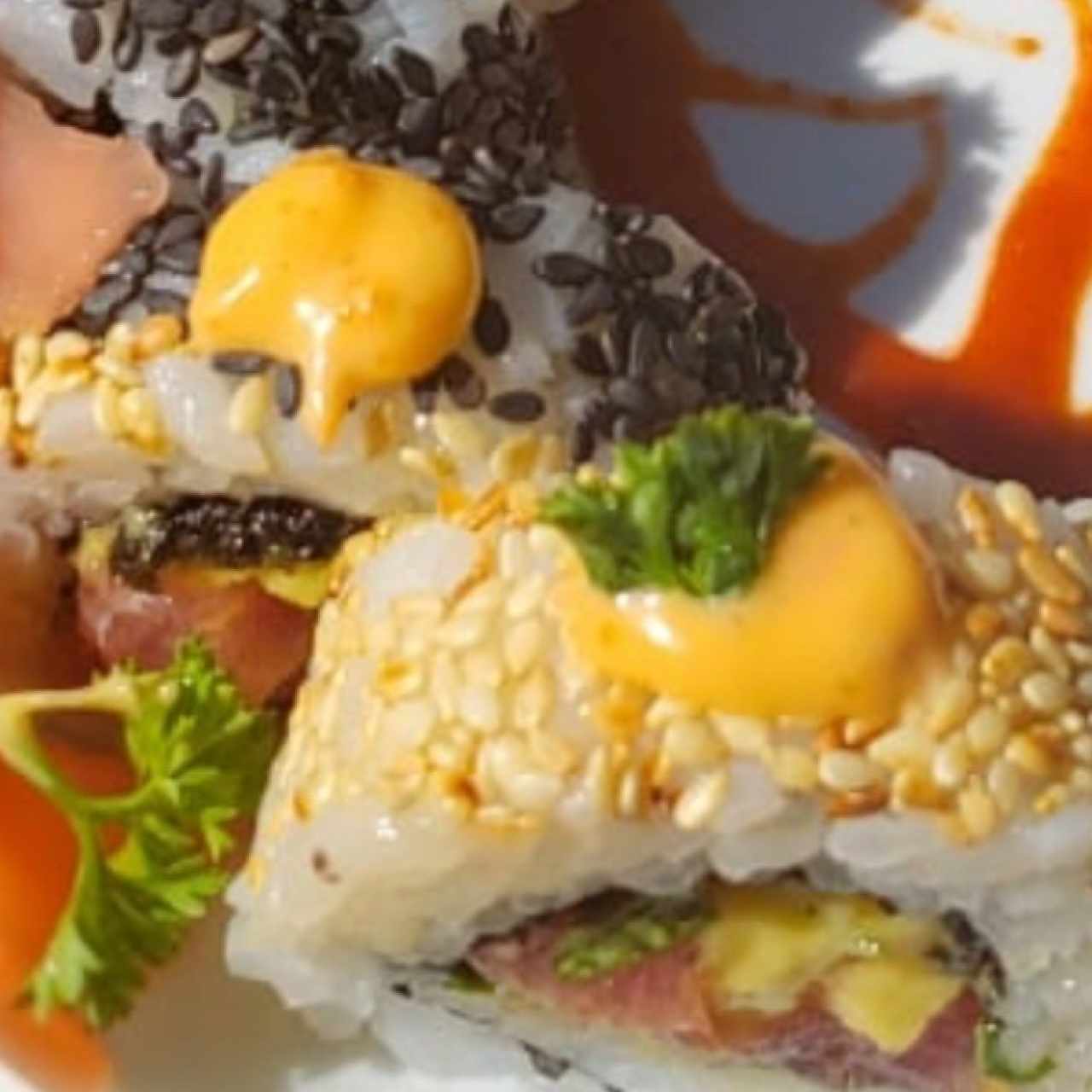 hot tuna roll...... el mejor suhi de la casa