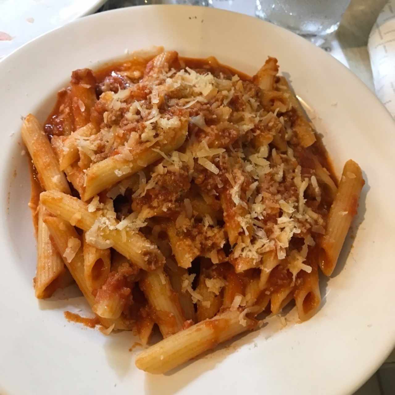 Penne a la boloñesa