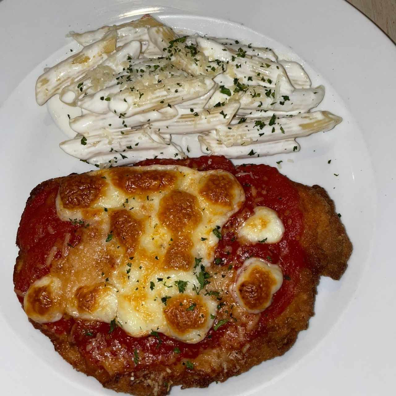 Pollo parmiggiana con pasta