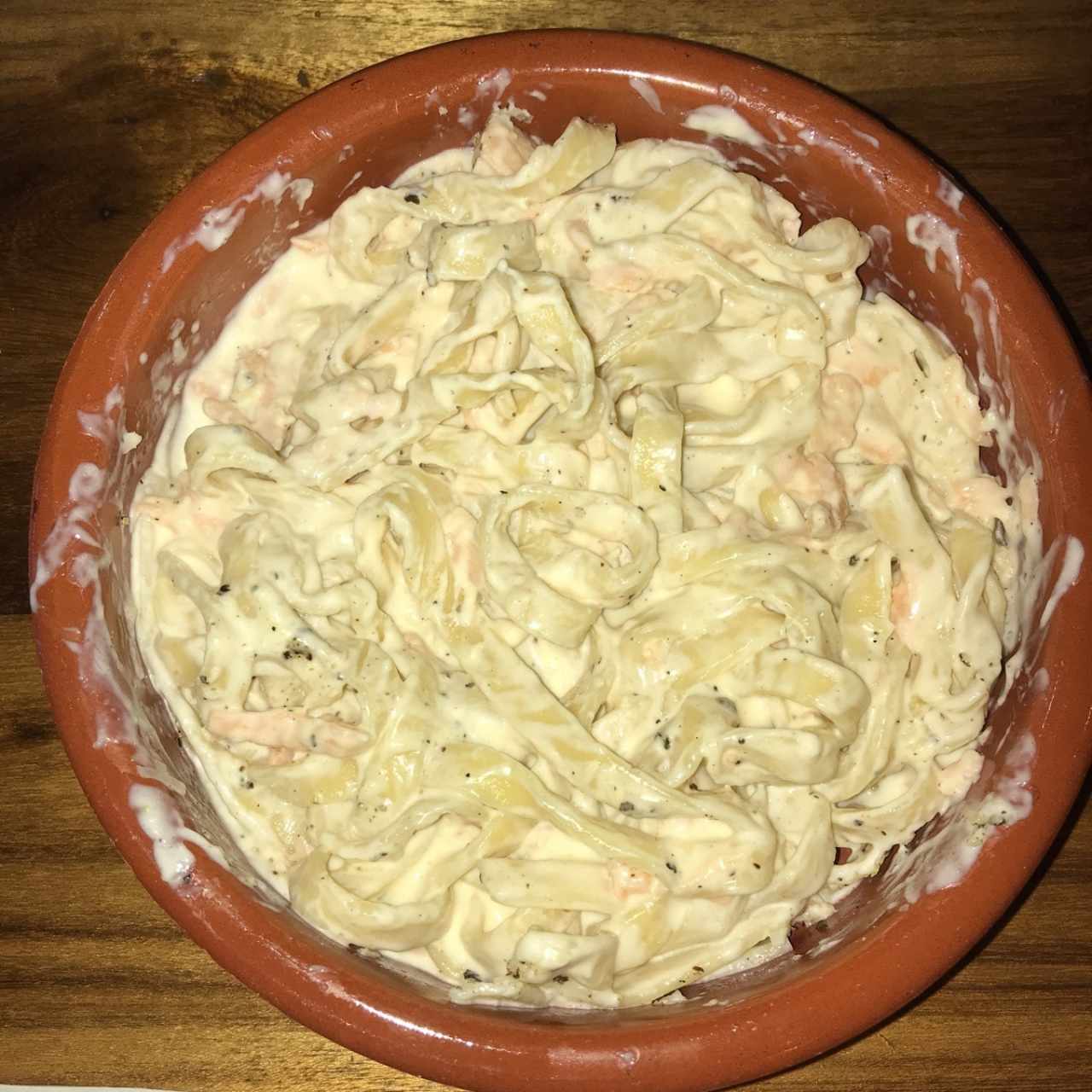 fetuccini alfredo con salmon