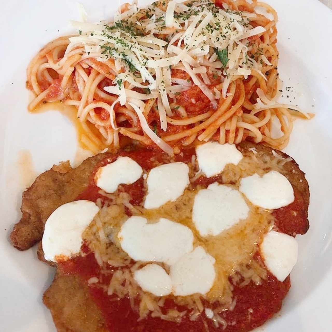 Pollo a la parmigeana