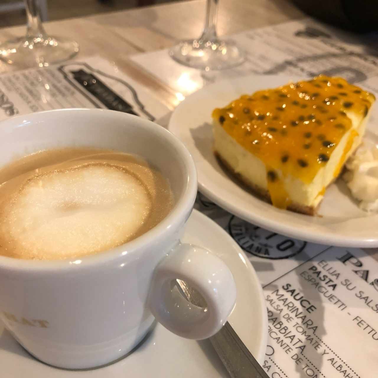 Cafecito y postre de la casa.