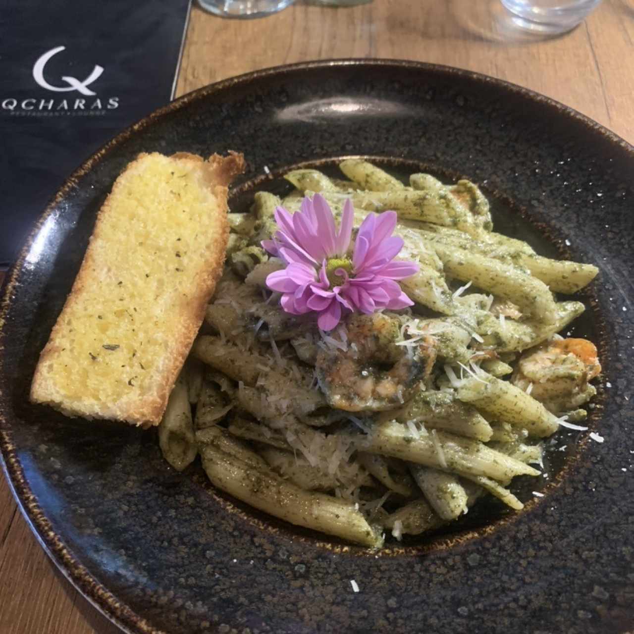 Pasta al pesto con camarones 😋😋