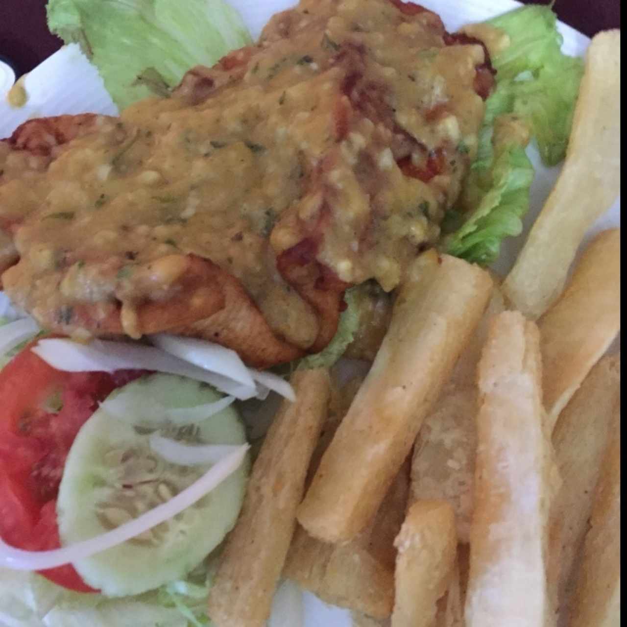 Filete de Pescado con salsa de marisco