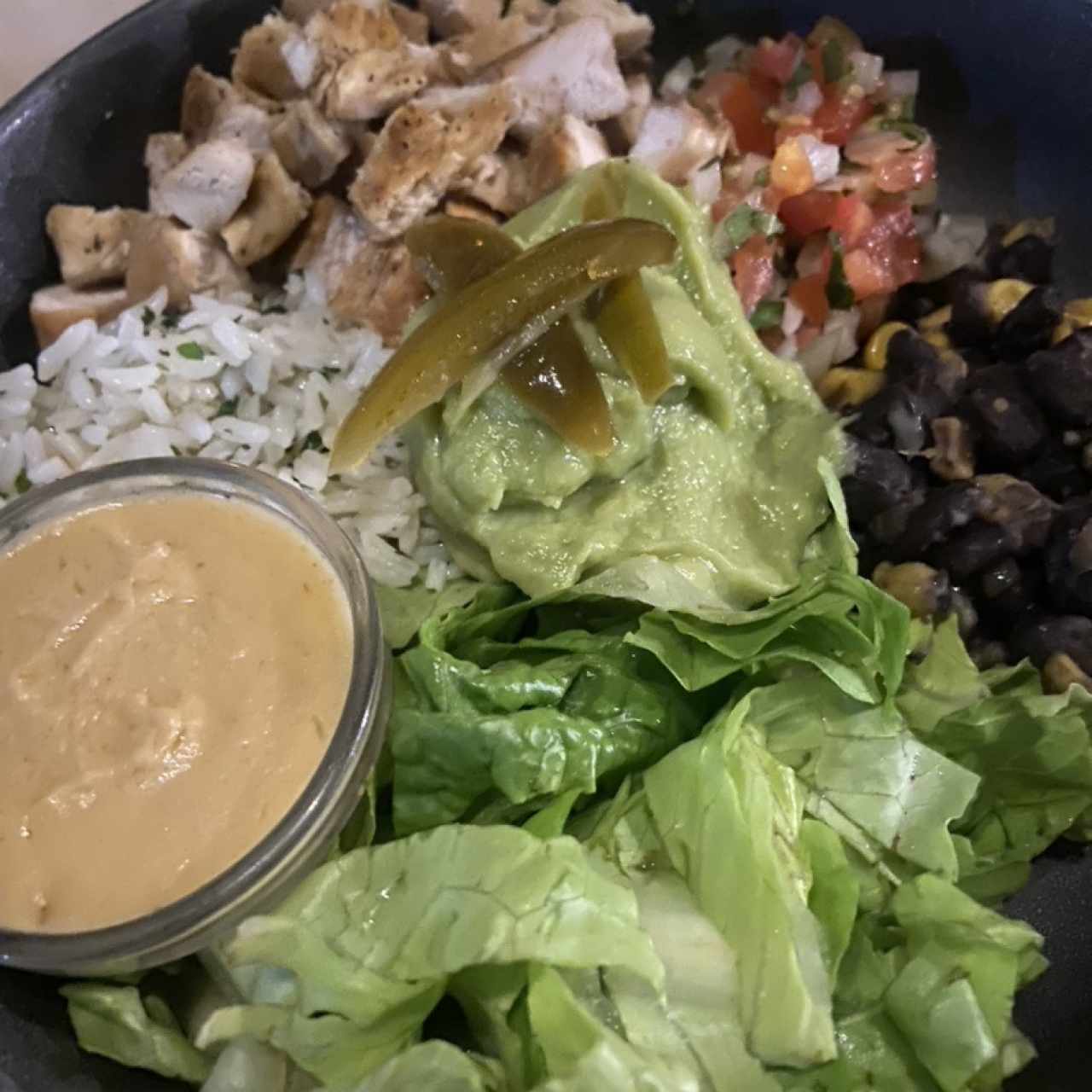 Burrito bowl con pollo