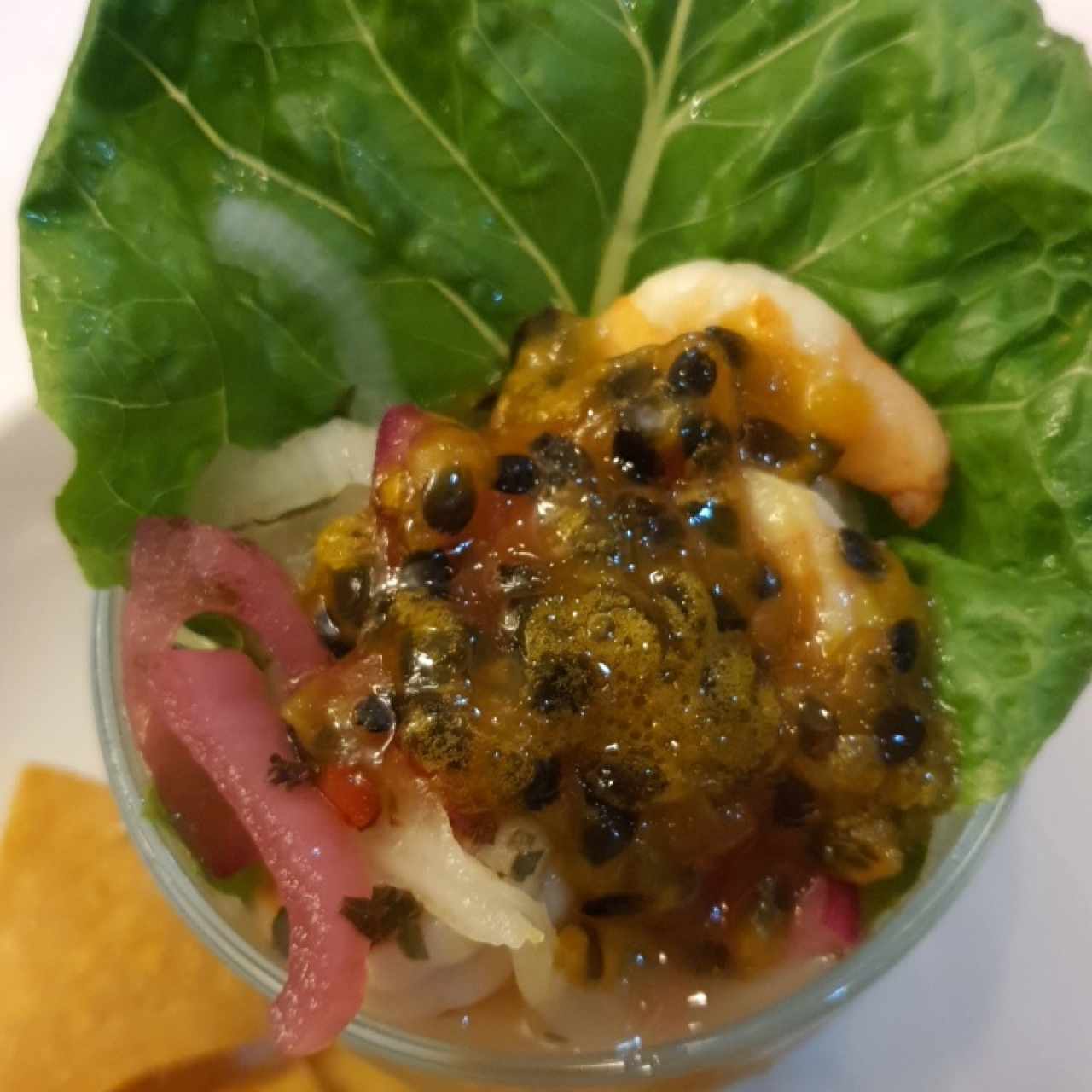 Ceviche de Camarones con Culies de Maracuyá