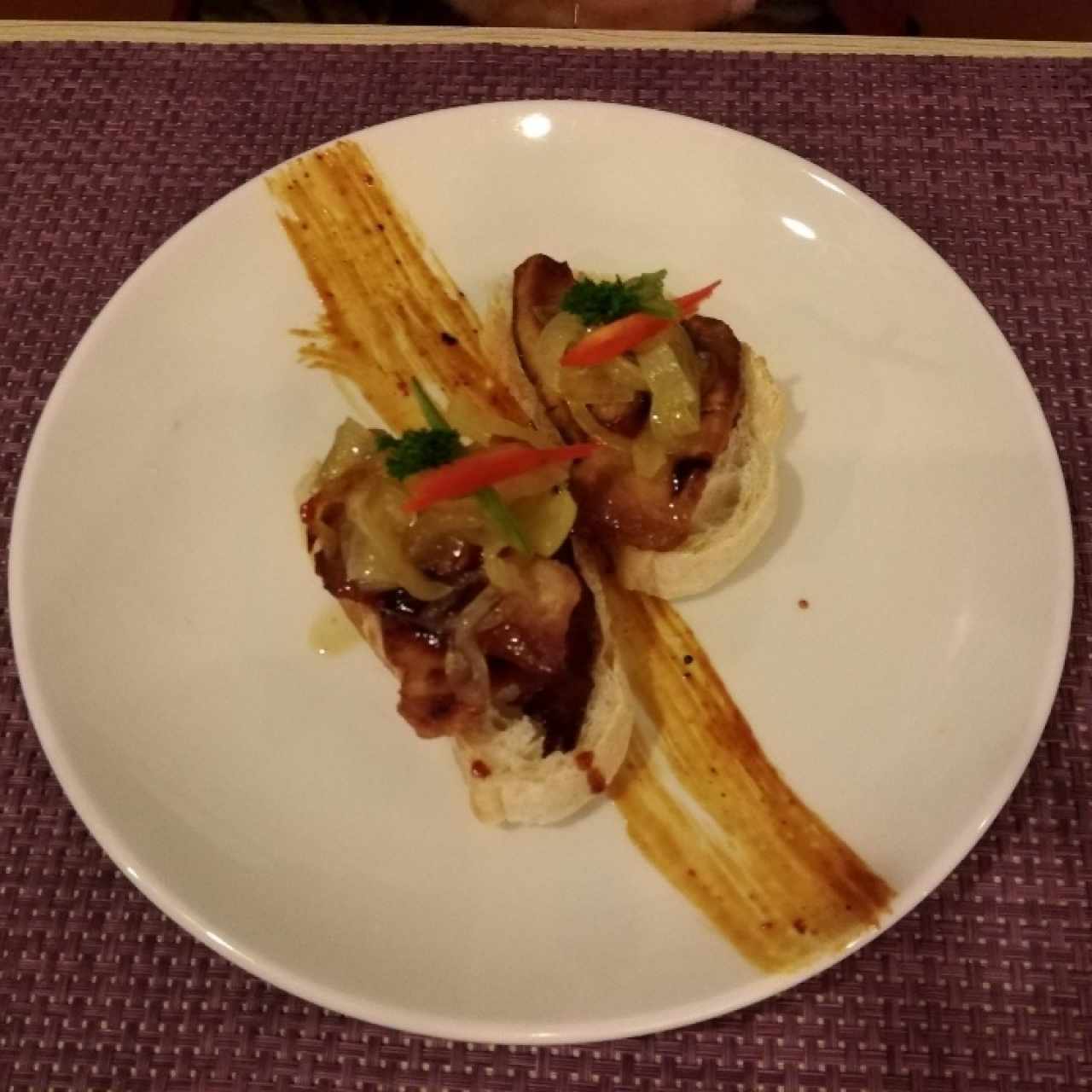 Brocheta de puerco en salsa Teriyaki 