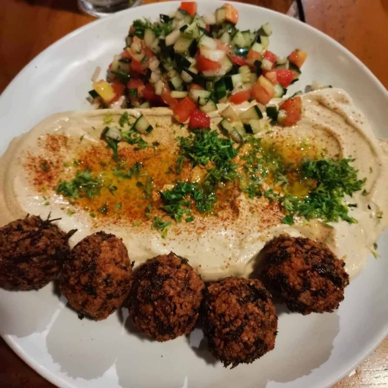 Humus con falafel