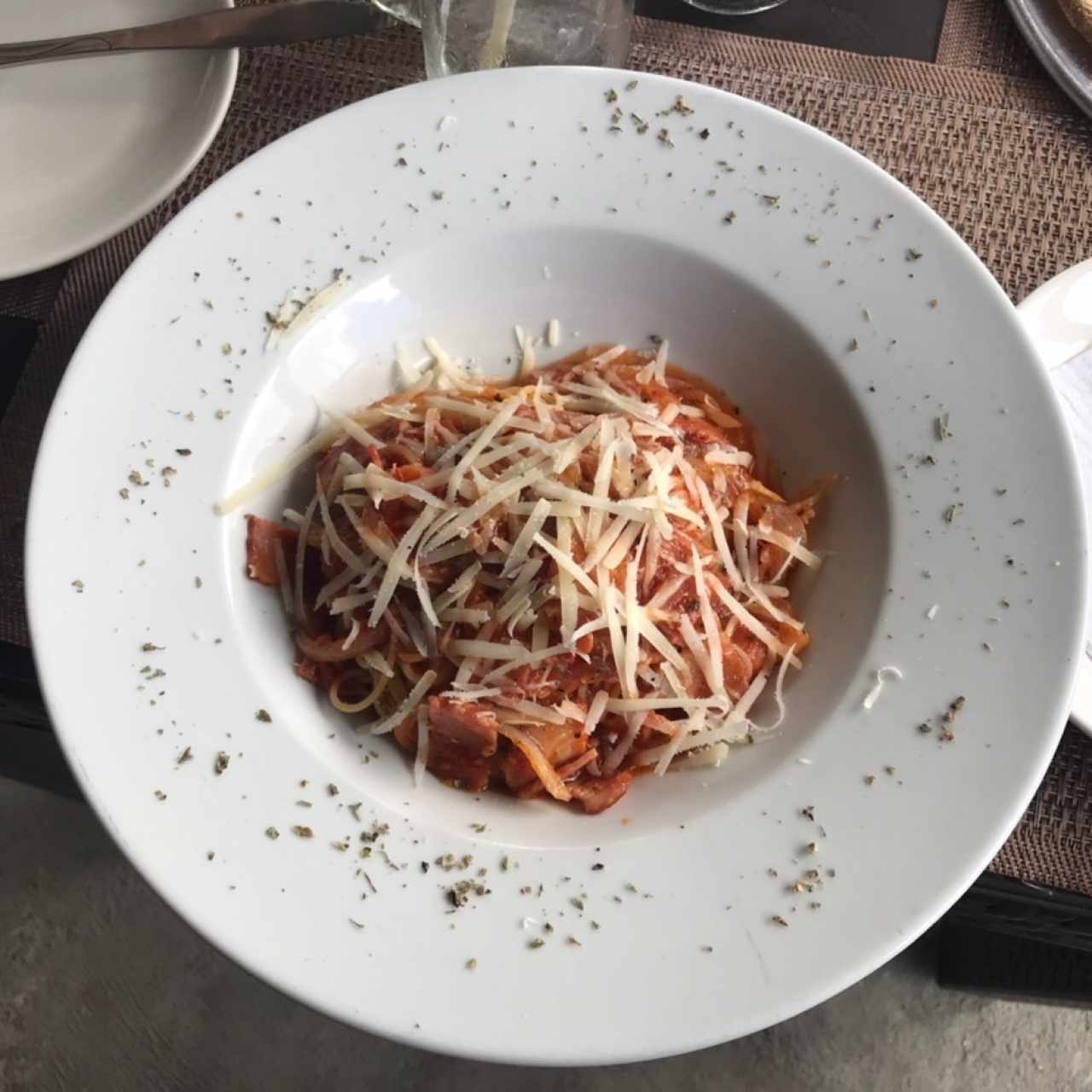 spaguetti amatriciana